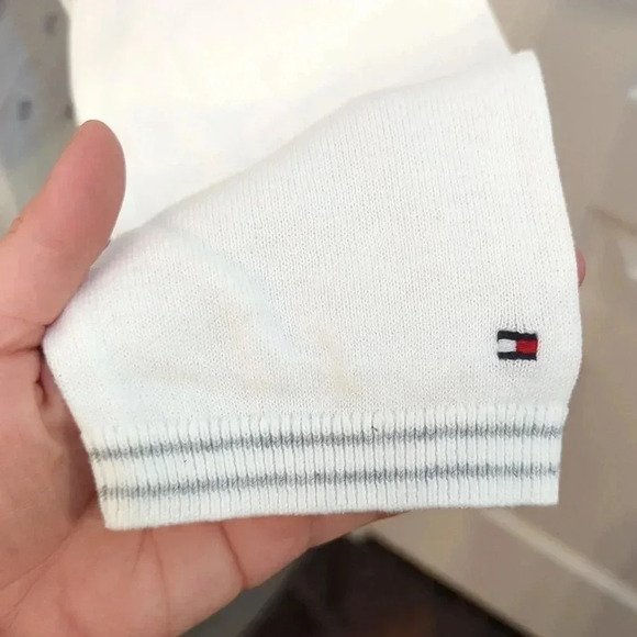 Tommy Hilfiger Women's White Collared Sweatshirt Size Medium Gray Polka Dots - Picture 3 of 12